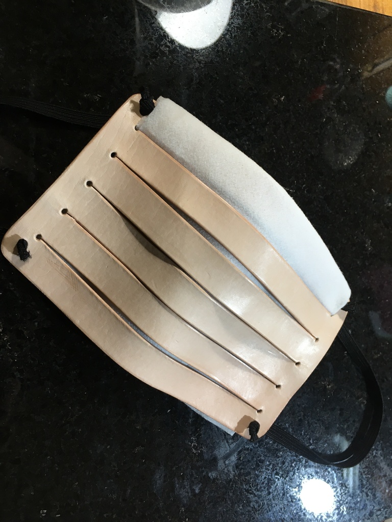 キッチンペーパーで作るレザーの手作りマスク