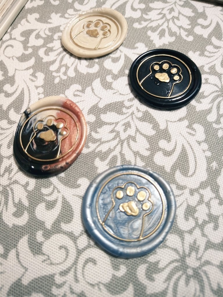 【封蝋】借りるより貼る猫の手