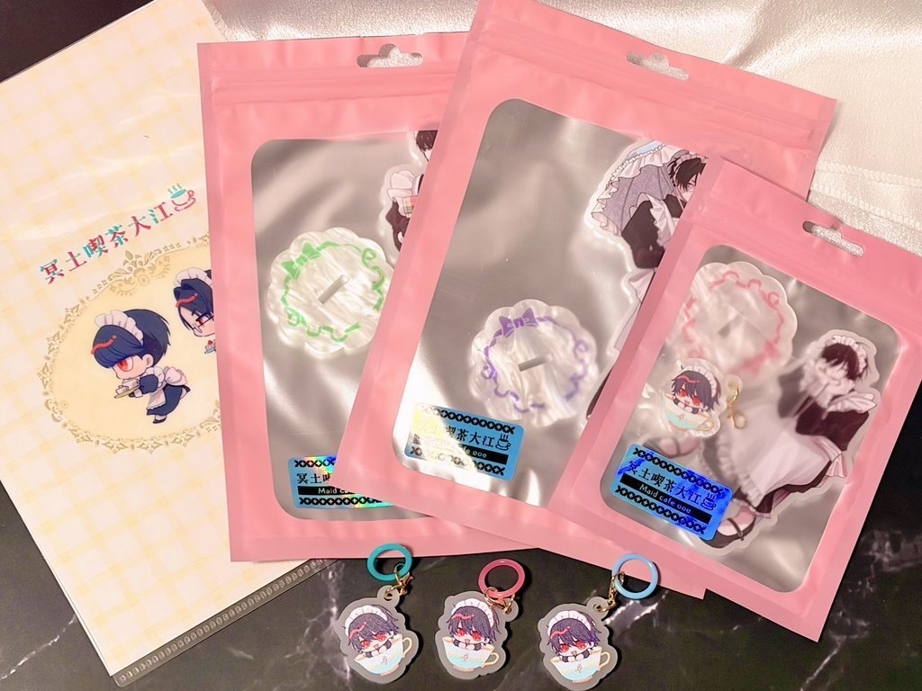 メイドアクリルスタンド(等身)