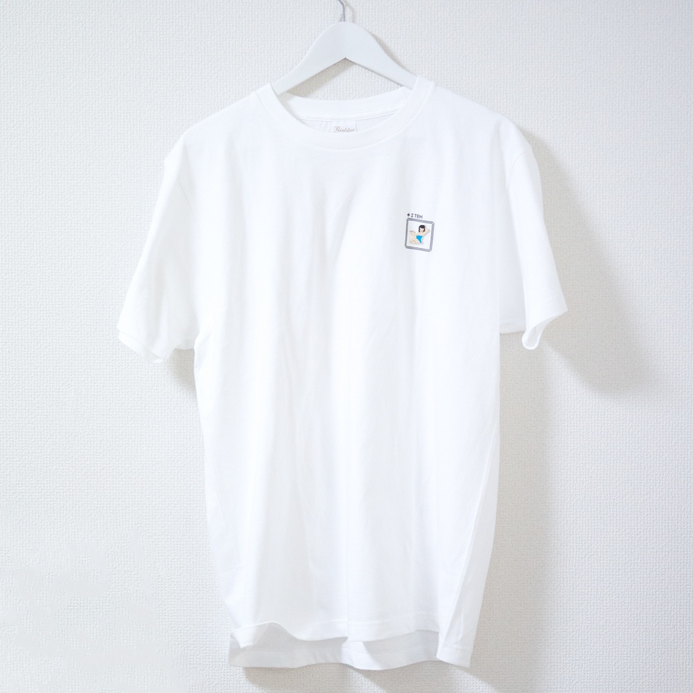 ピンズとか缶バッジにアビリティとかバフが付きそうなTシャツ