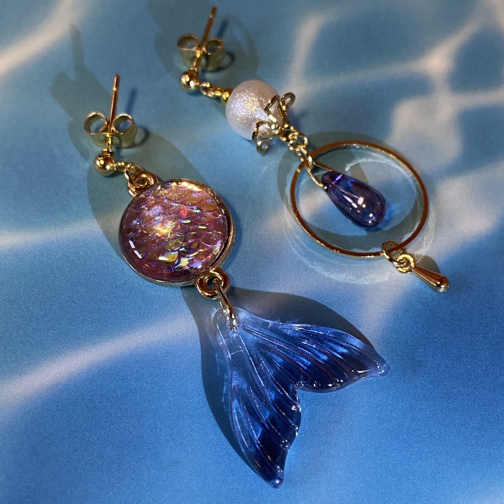 オクタヴィネルイメージ アシメピアス