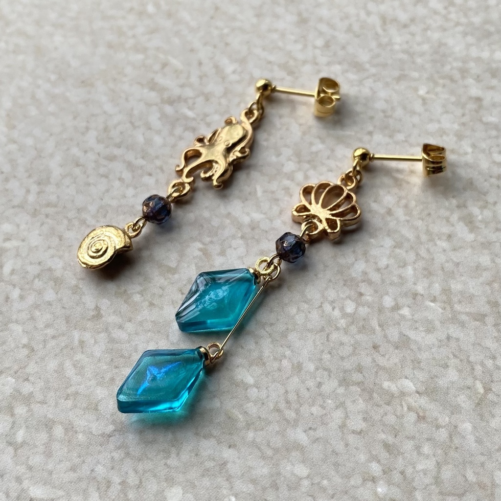 オクタヴィネル寮イメージ 蛸と鱗のピアス