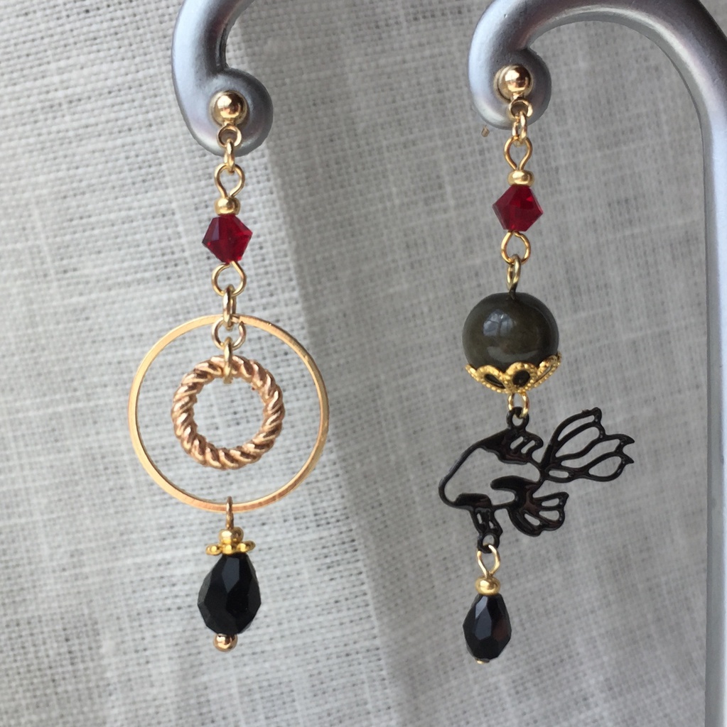 伊達組イメージ 夕涼み金魚のアシメピアス