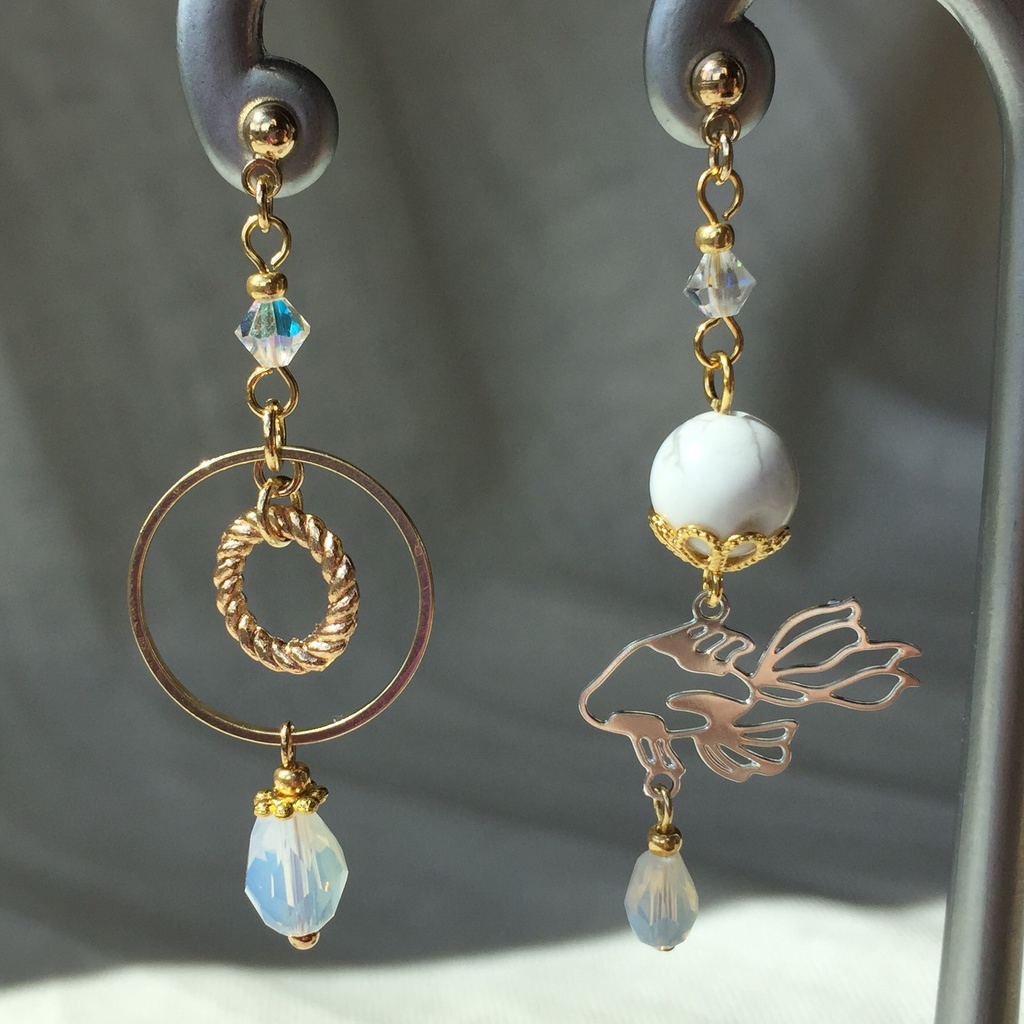 伊達組イメージ 夕涼み金魚のアシメピアス