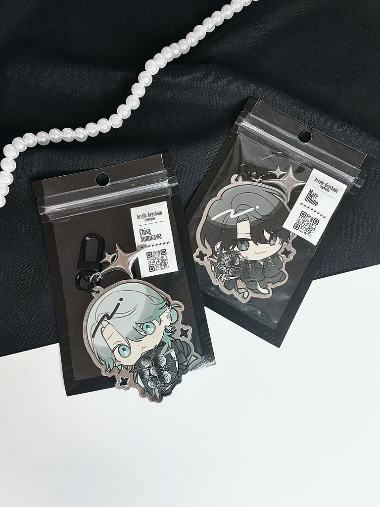 チャーム付きアクリルキーホルダー