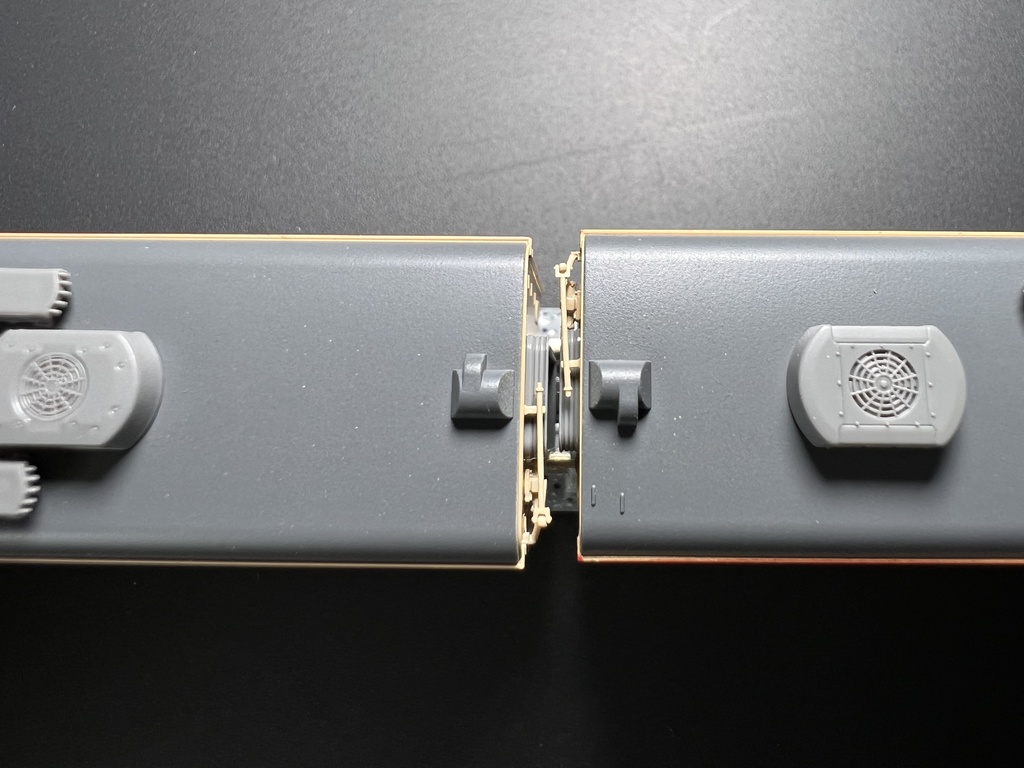 【Nゲージ 】妻面ダンパーL(485系、183系、189系など) 未塗装12こ(6両編成対応)入り8K出力 3D精密パーツ 特急列車