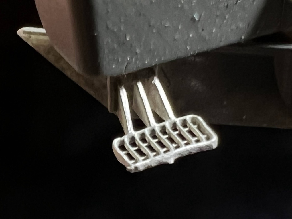 【Nゲージ 】EF81用ステップ 未塗装1両分入 8K出力 3D精密パーツ 電気機関車