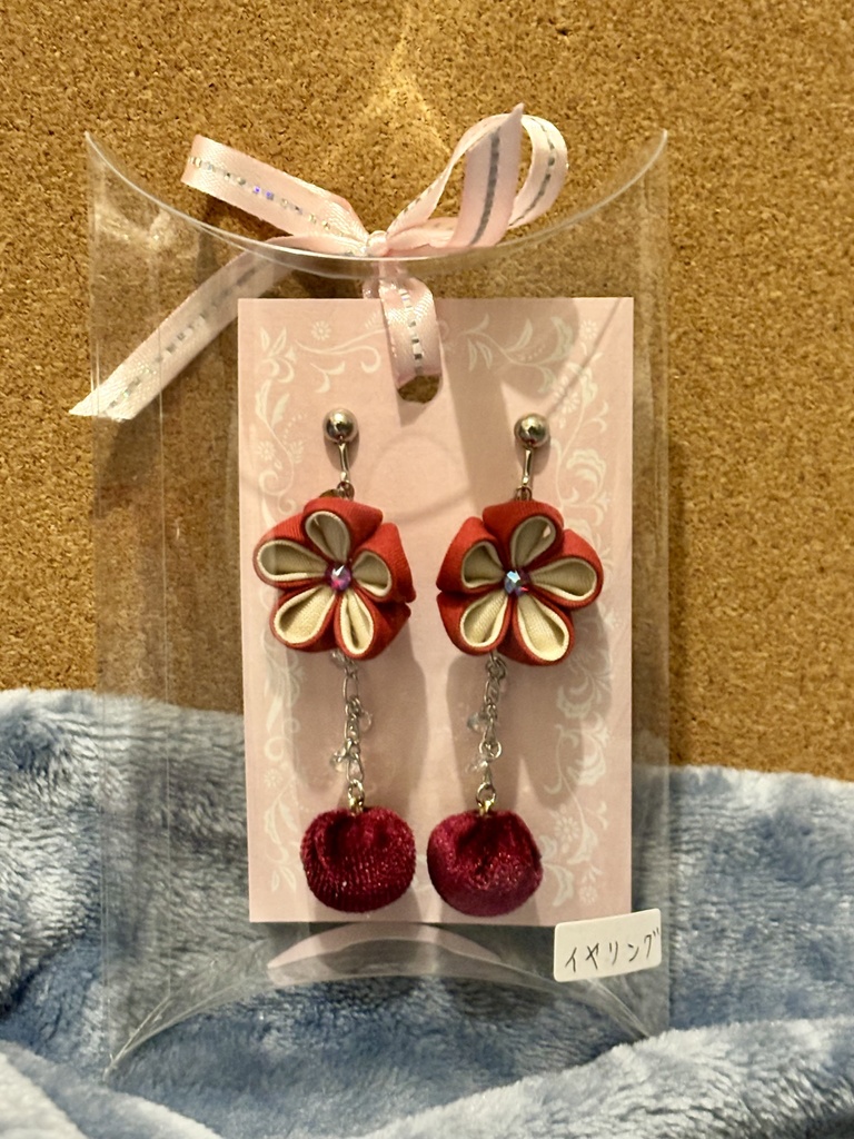 つまみ細工イヤリング【ﾂﾐ工房】