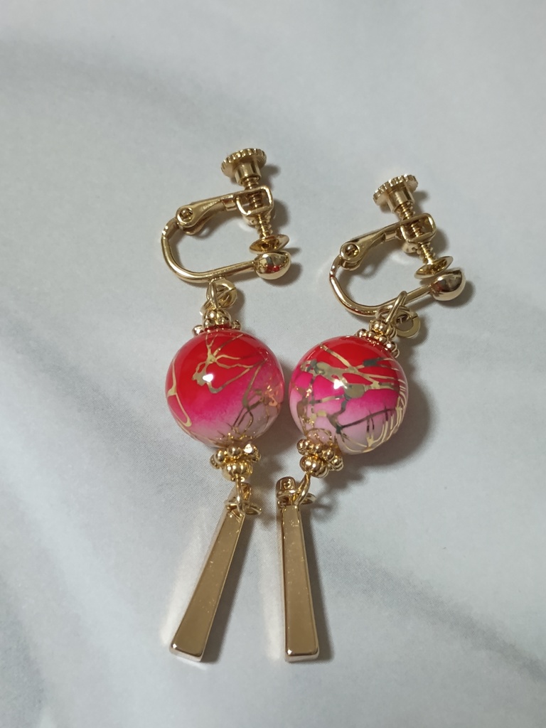 2主人公イメージイヤリング