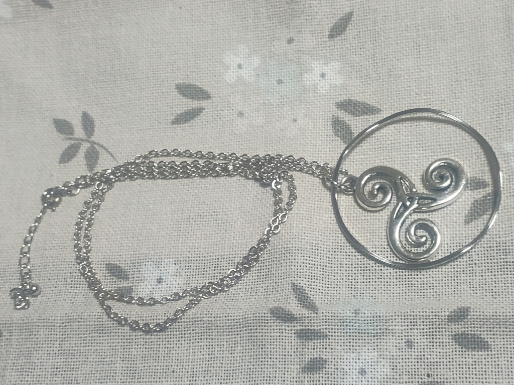 風の紋章イメージネックレス