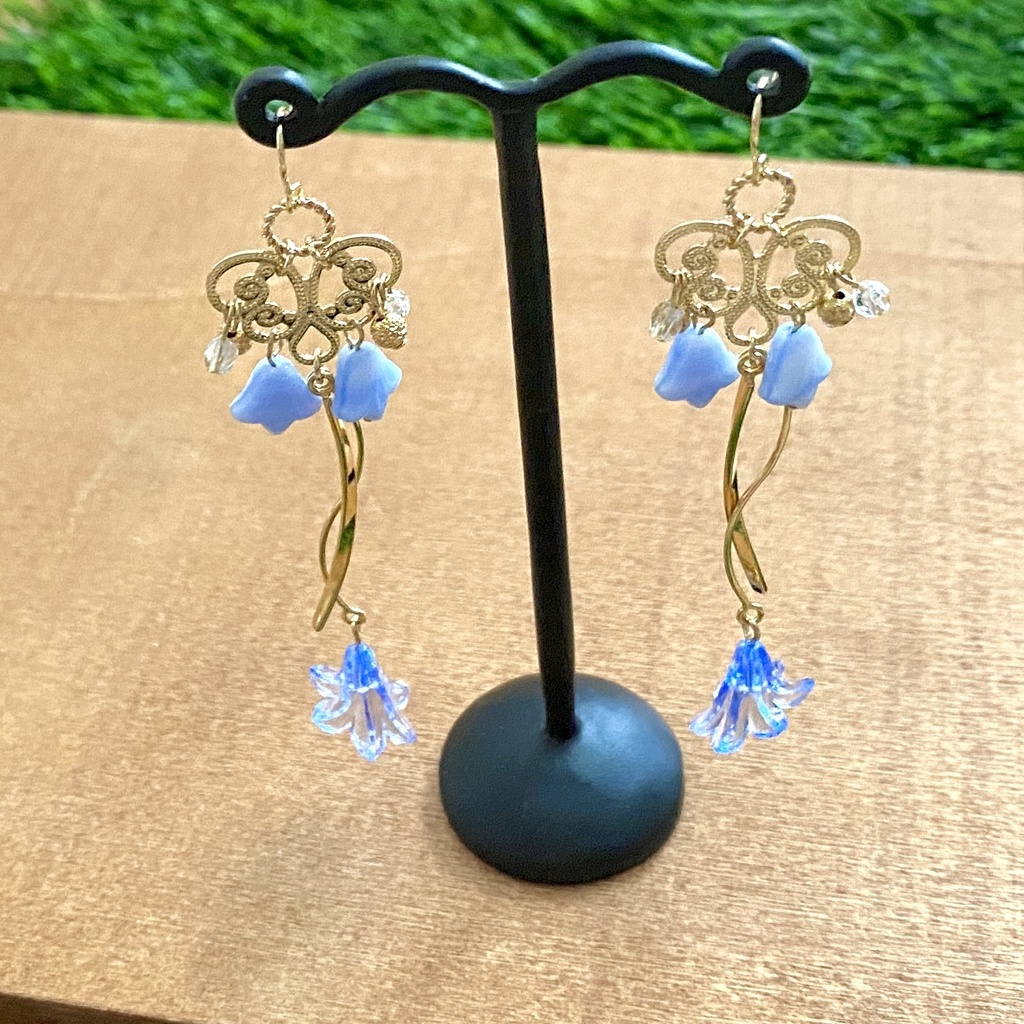 <ムアラニ>モチーフイヤリング/ピアス