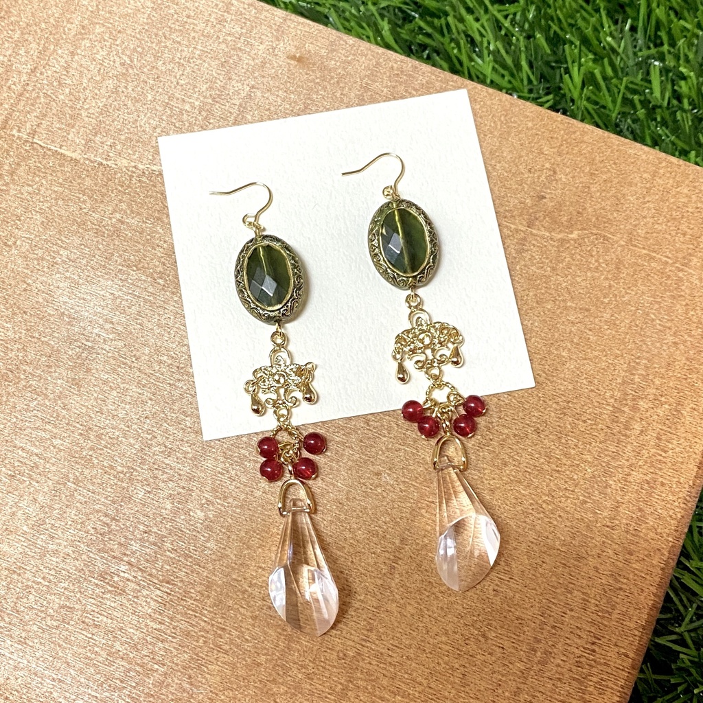 <カーヴェ>モチーフイヤリング/ピアス