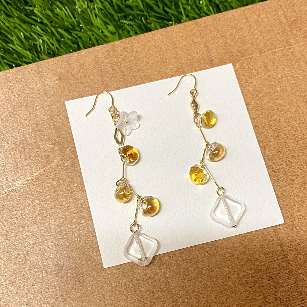 <シロネン>モチーフイヤリング/ピアス