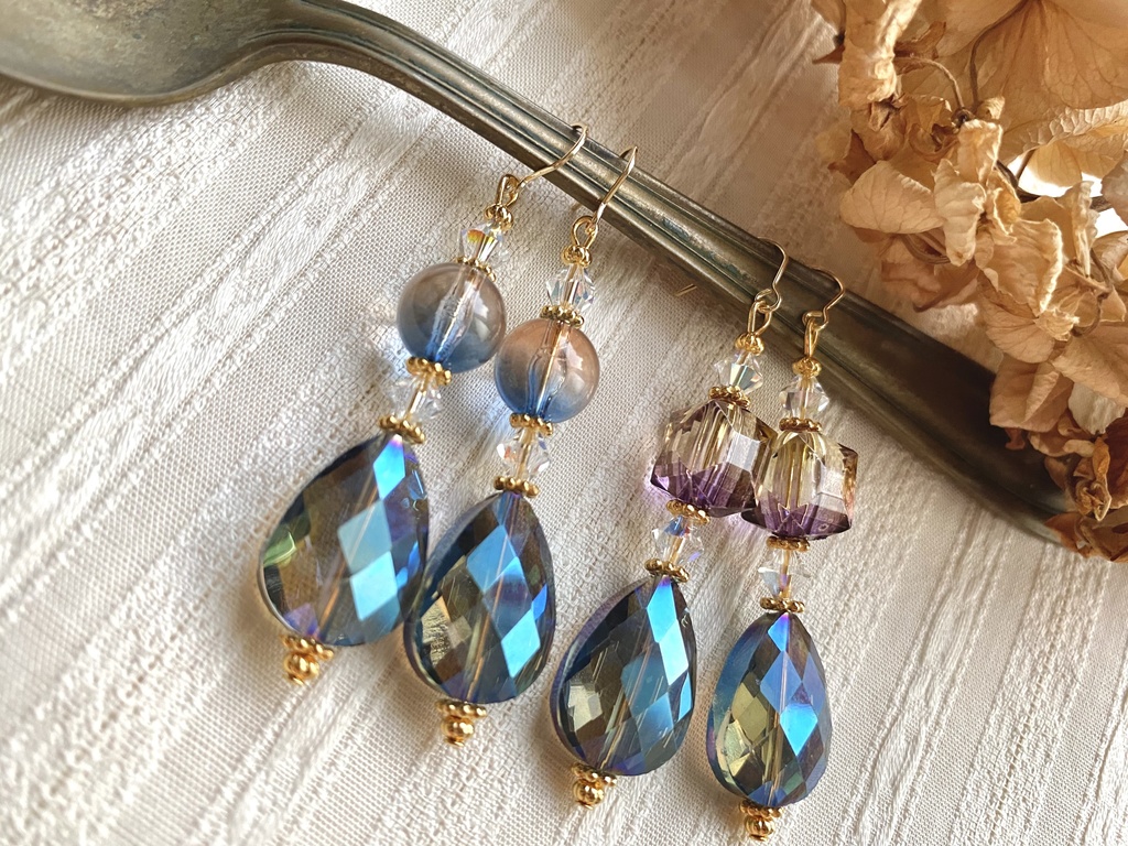 ヴィクトルimage(右)ピアス イヤリング