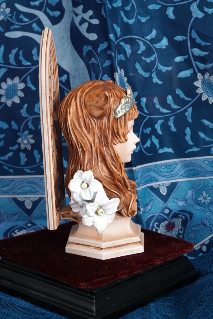 【ねこ女王】ガレージキット