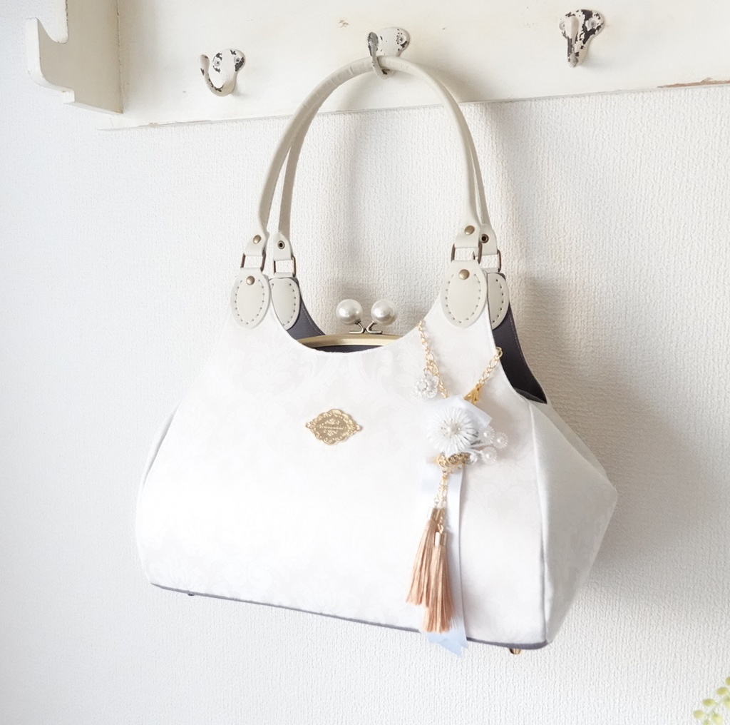 鶴丸国永イメージ あおりがま口バッグ はるにえ 桜 Booth