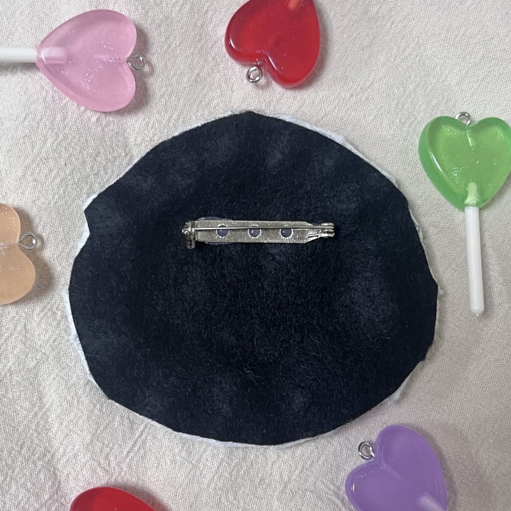 納棺師刺繍ブローチ