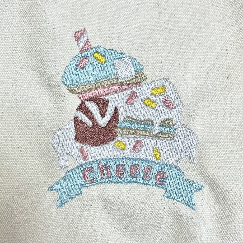 墓守「チーズ」のA4がすっぽり入るトートバッグ