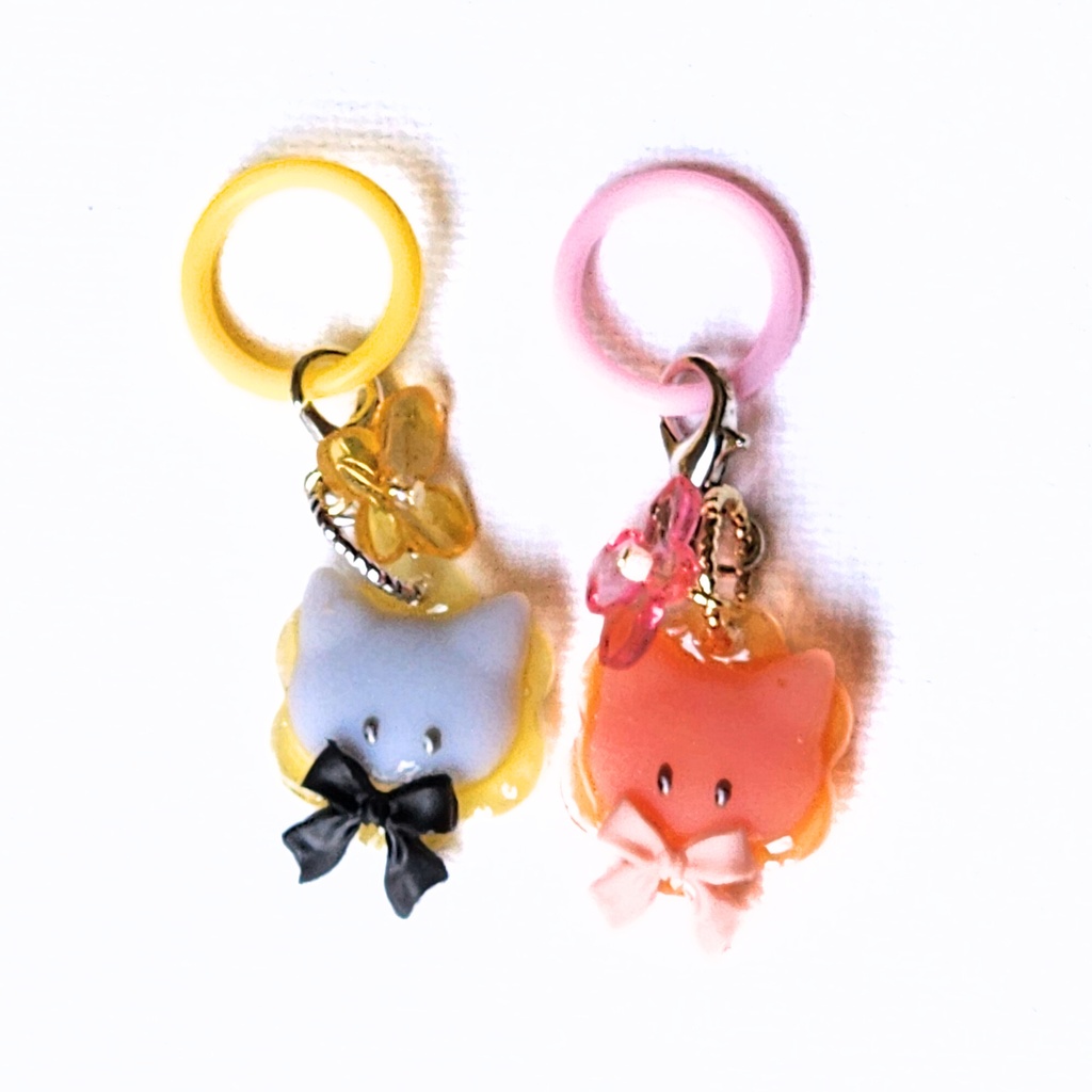 概念 ネコちゃんめじるしチャーム