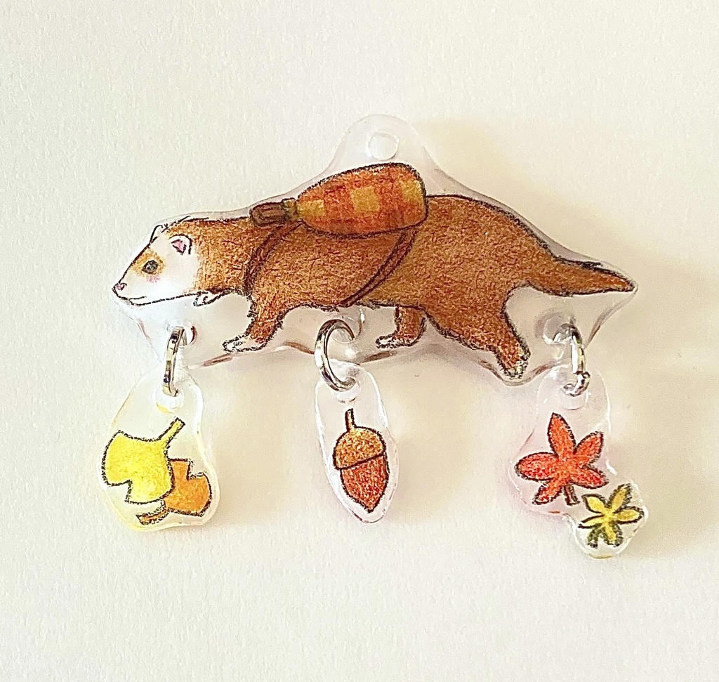 フェレットと秋の散歩道ゆらゆらチャーム