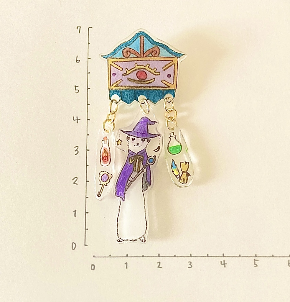 月夜にひらくフェレット店主の魔法屋ブローチ
