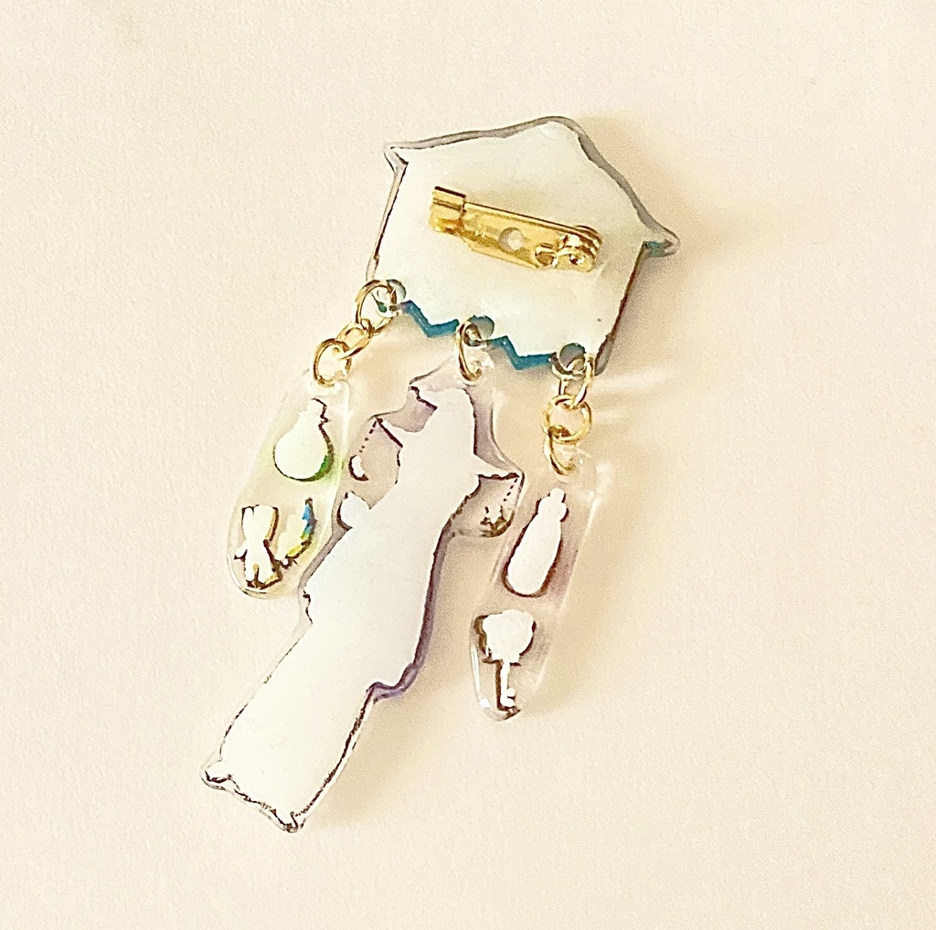 月夜にひらくフェレット店主の魔法屋ブローチ