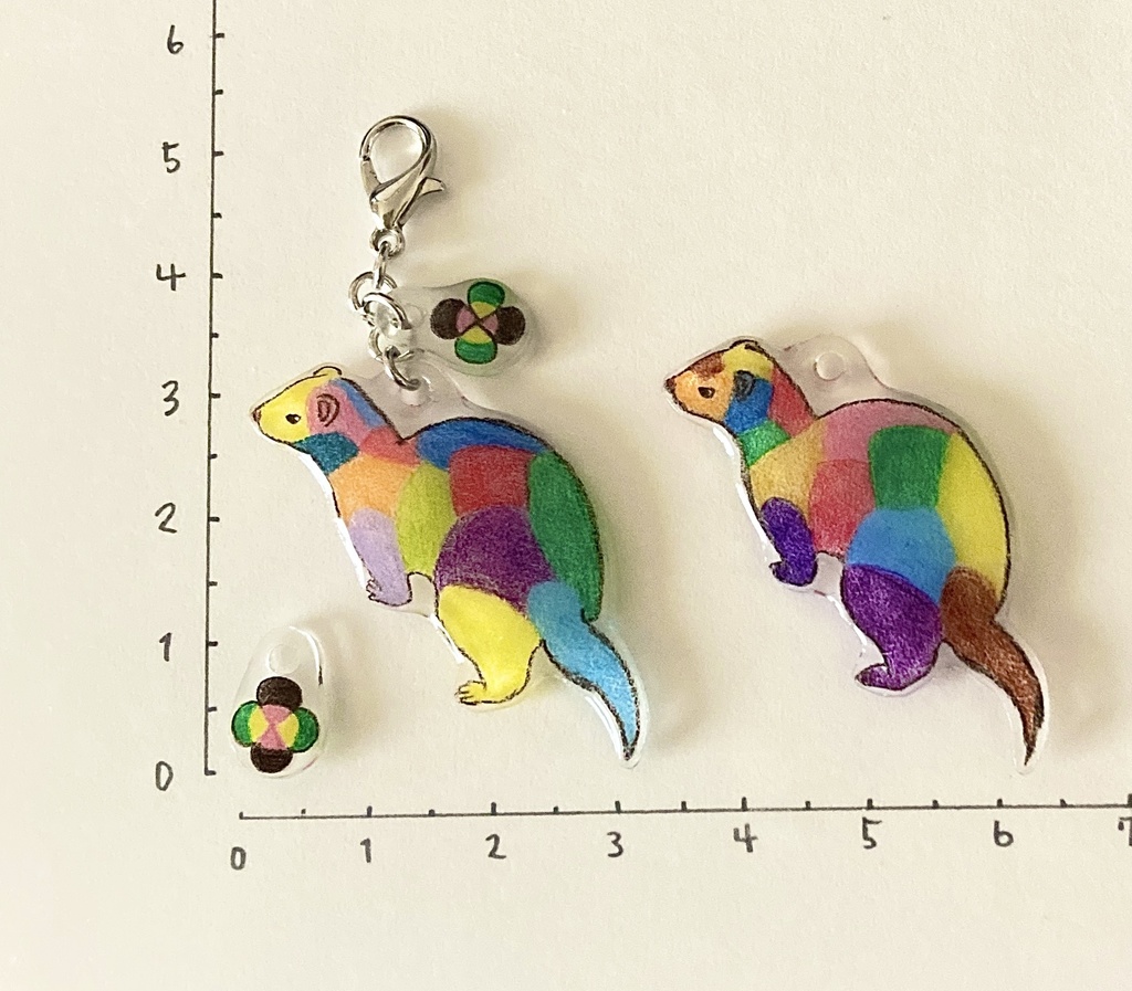 しあわせ四葉とカラフルフェレットチャーム