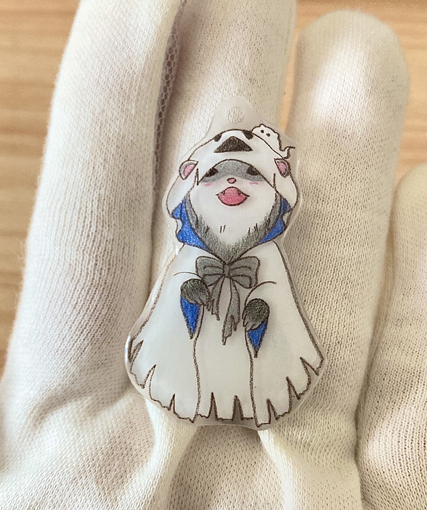 ちいさなともだちとフェレットさんのふわふわおばけチャーム