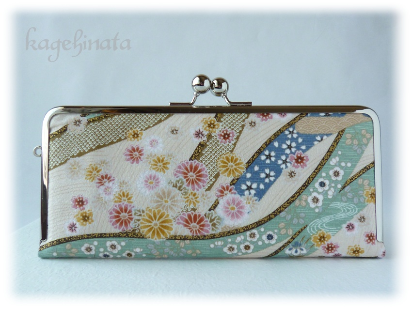 がま口長財布(和柄:花と流水 青系)