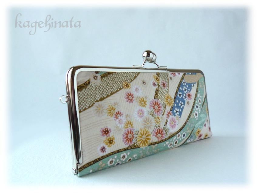 がま口長財布(和柄:花と流水 青系)