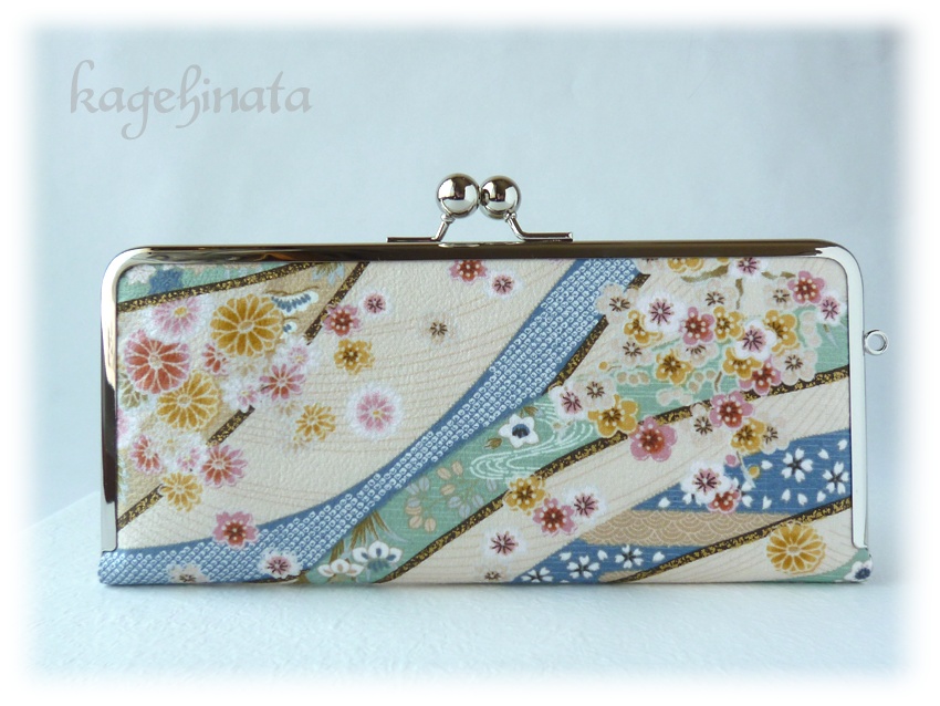 がま口長財布(和柄:花と流水 青系)