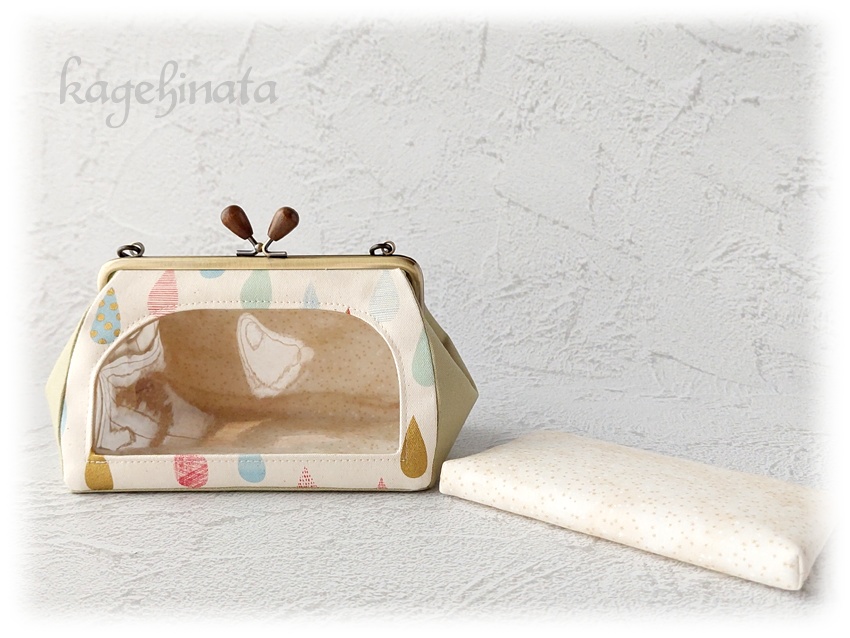 一緒におでかけ!もちマスポーチ(カラフルしずく:くすみグリーン)