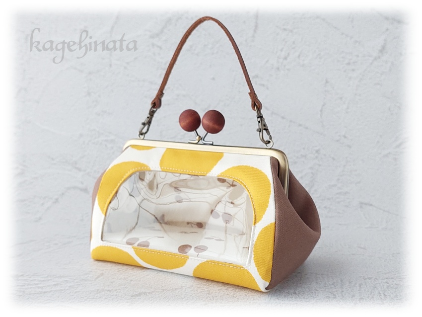 一緒におでかけ!もちマスポーチ(にじみ水玉:イエロー)