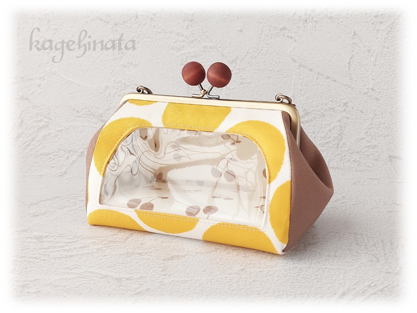 一緒におでかけ!もちマスポーチ(にじみ水玉:イエロー)