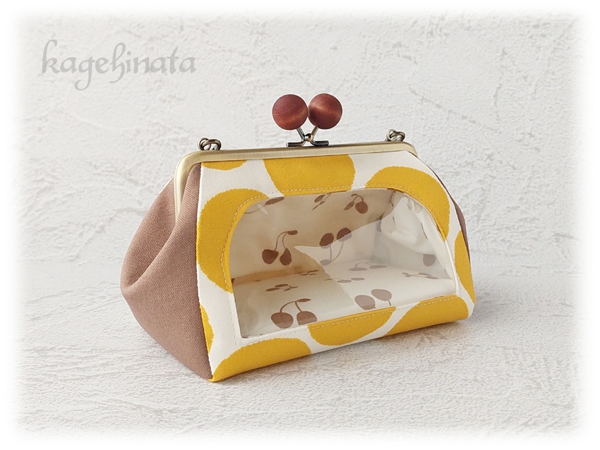 一緒におでかけ!もちマスポーチ(にじみ水玉:イエロー)