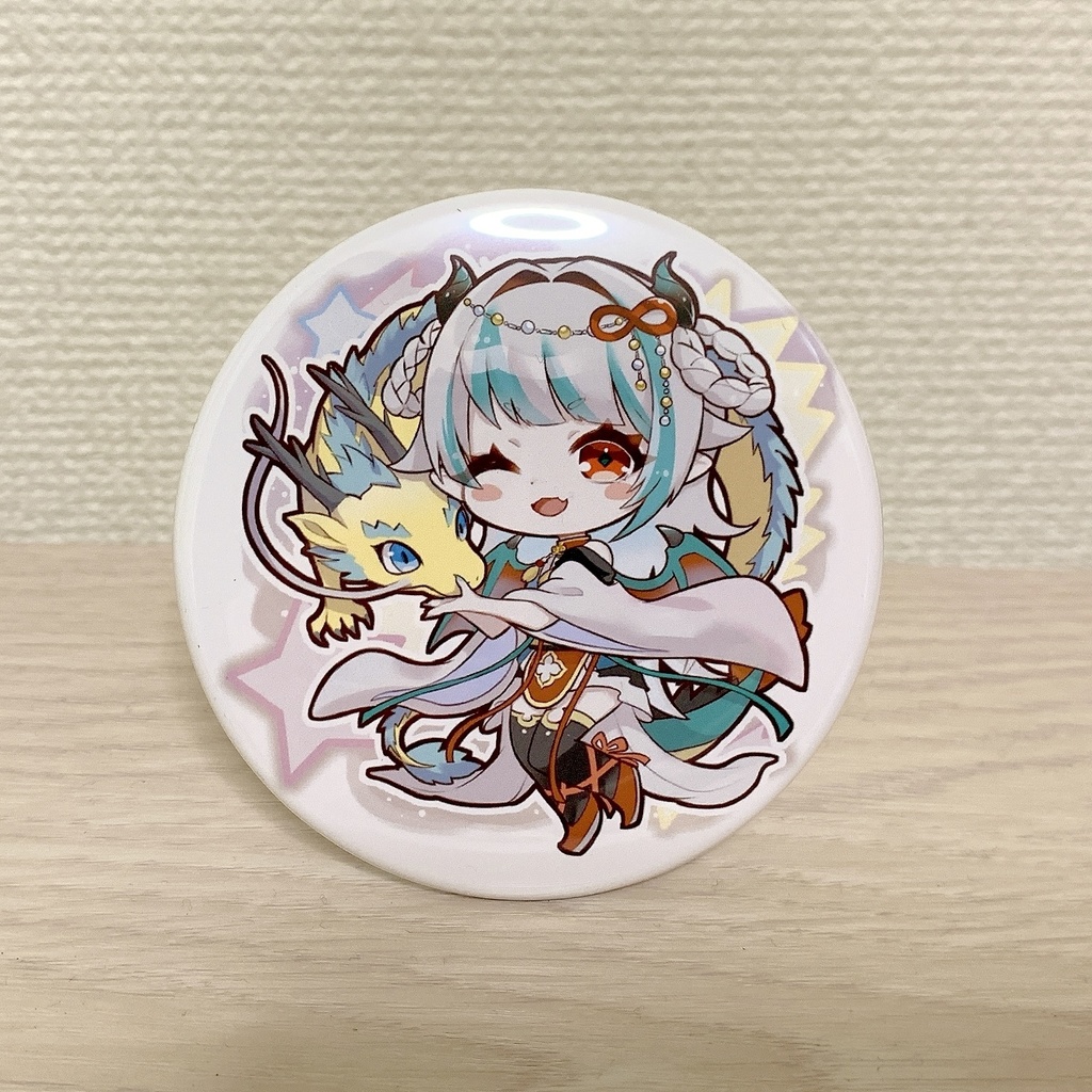 【完売】碑璻みりゅうSD でか缶バッジ76mm スタンド付