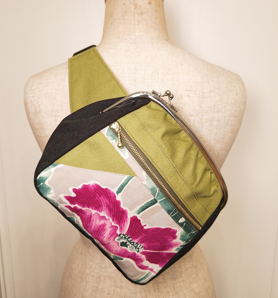 【SALE】☆がま口ボディバッグ兼ウエストバッグ(人間さん用)☆