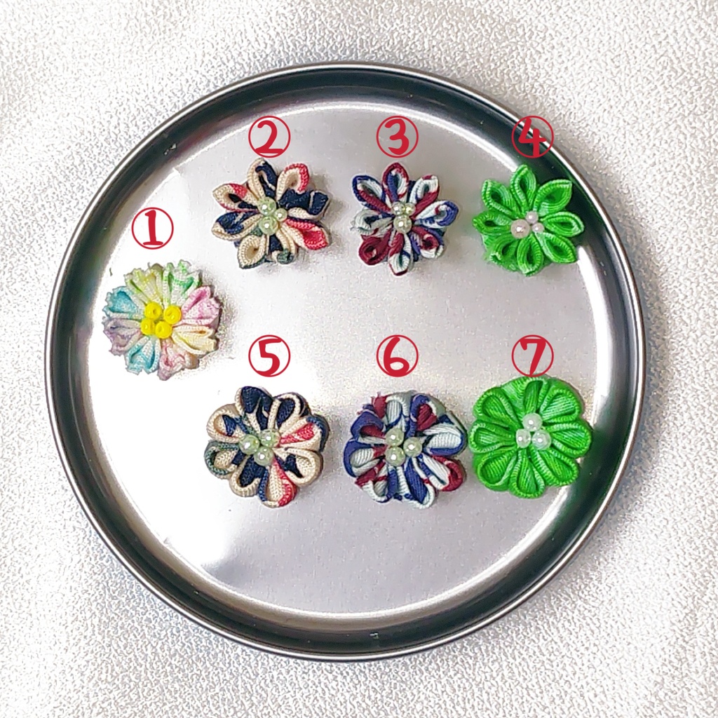 ☆ドールちゃん向け 布に優しいつまみ細工ガーターベルト☆