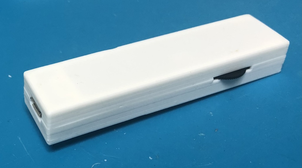 PCファンを利用してモバイル扇風機を作る