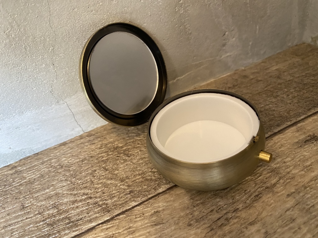 心操人使 ピルケース