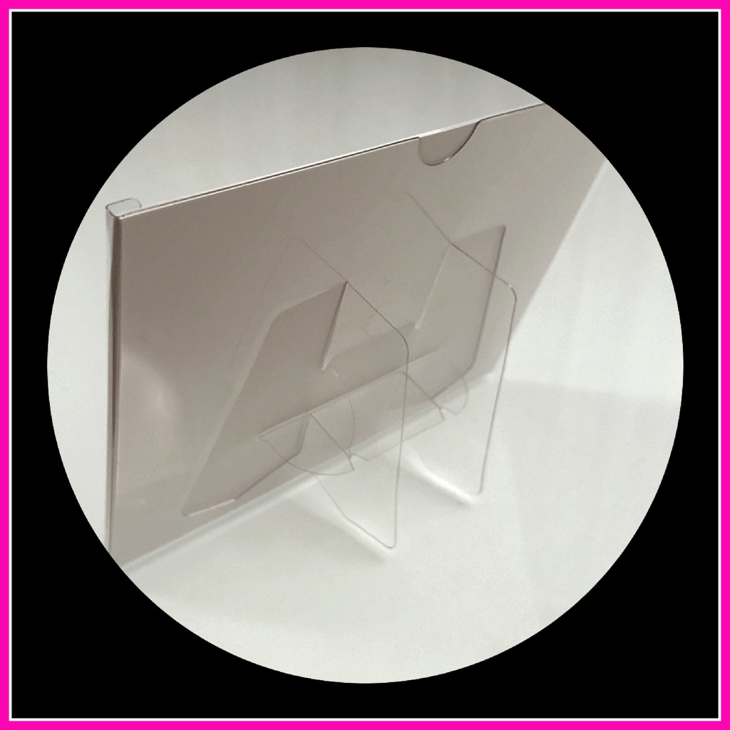 【公式】ユプシロン / 卓上カレンダー2025年