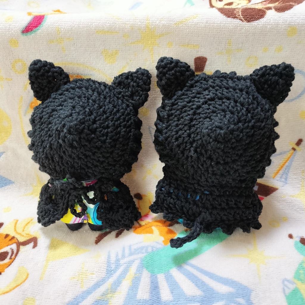 黒猫風ポンチョ・帽子とケープ