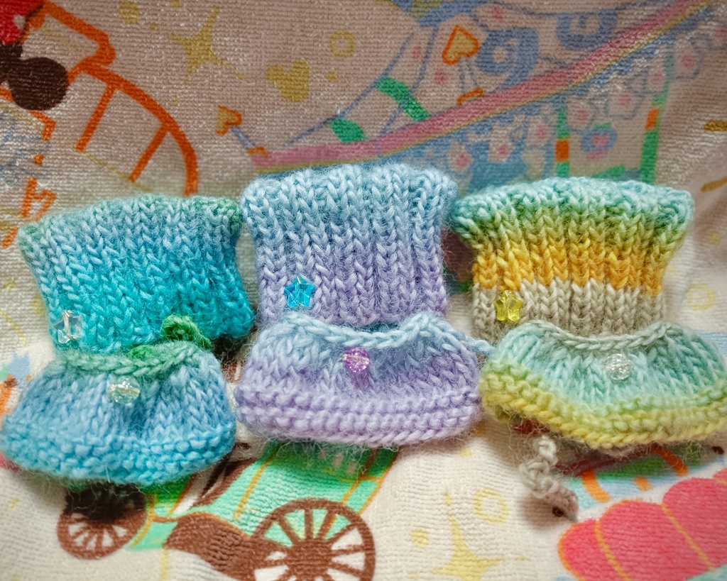 グラーデション毛糸のネコ耳帽子&ケープ