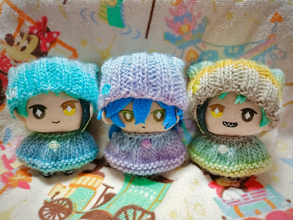 グラーデション毛糸のネコ耳帽子&ケープ