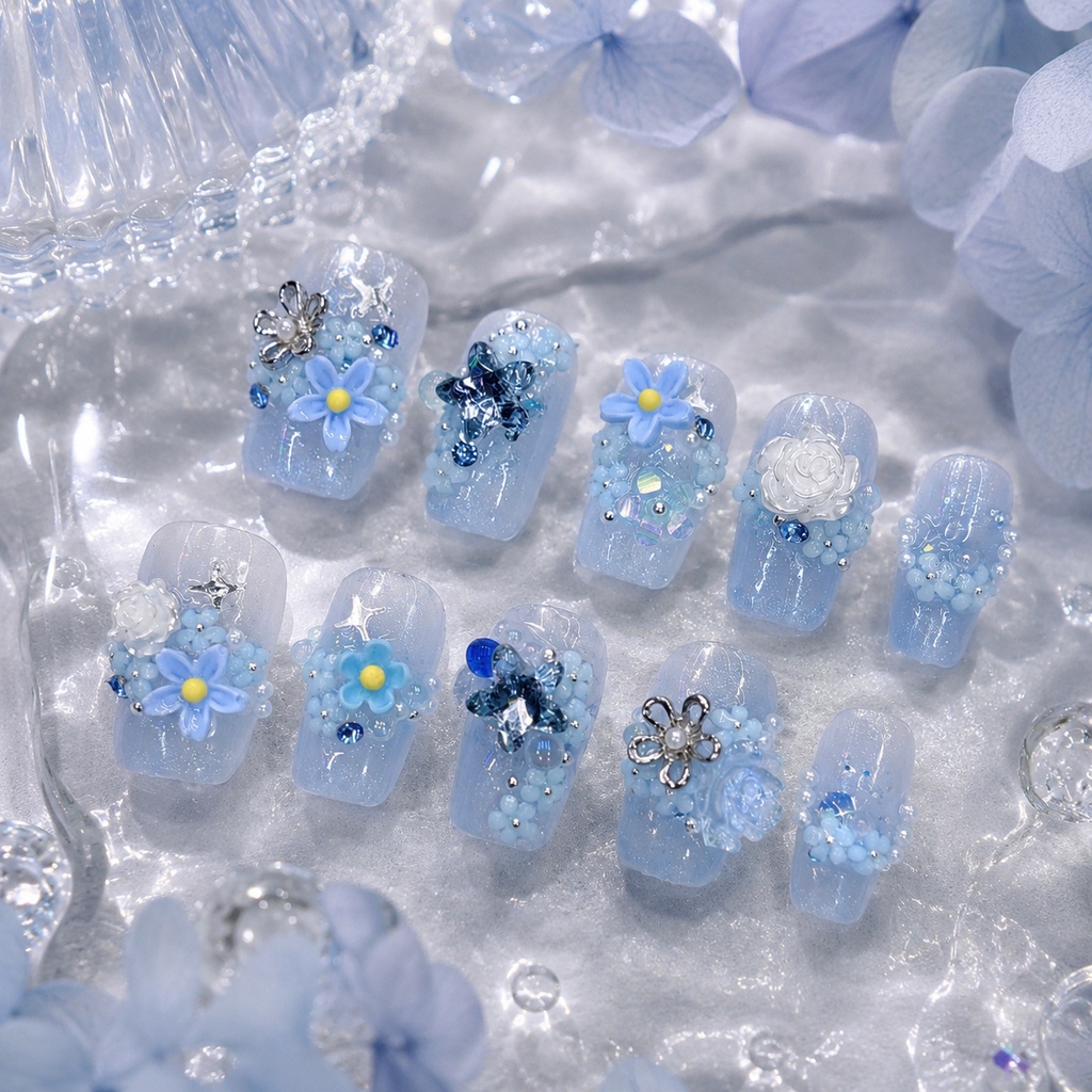 蒼花の朝露 ネイルチップ｜ブルーフラワー・透明感・シルバー