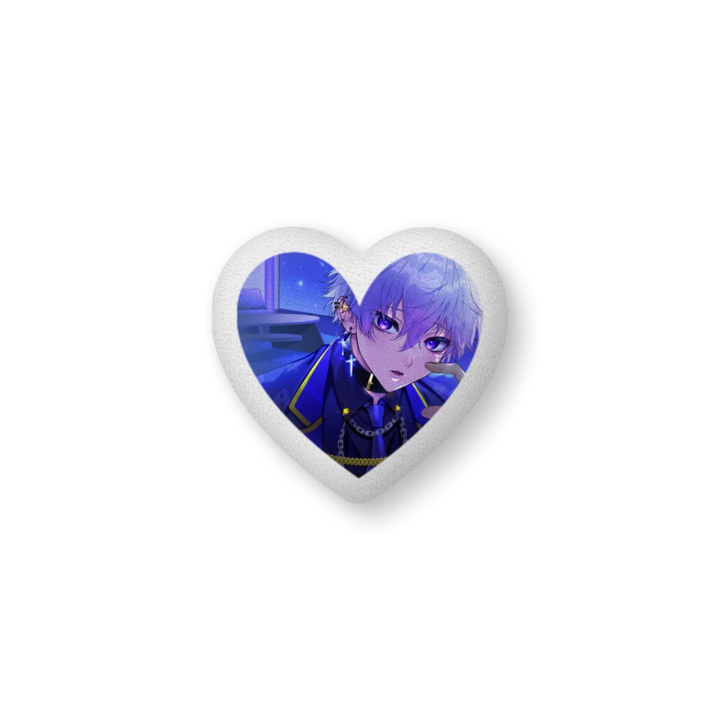 なんかハートって可愛いよね。これ枕元に置くと多分色々幸せになるって聞いたことあるんだよね。そうそう、安眠効果とかあるんじゃないかな？全部嘘かも。クッション