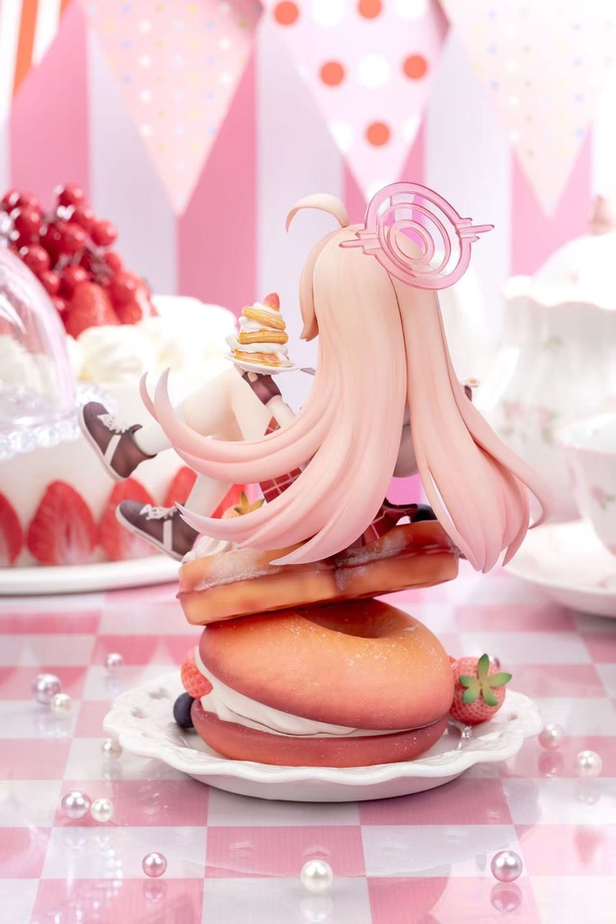 『小鳥遊ホシノ~スイーツタイム ver』ガレージキット