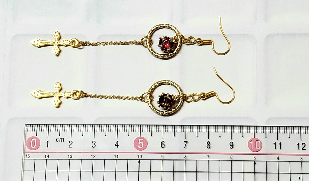 H H クラピカイメージピアス イヤリング交換可 ねもふぃら Booth