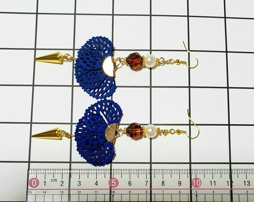 【吸死】ケイ・カンタロウイメージピアス【イヤリング交換可】