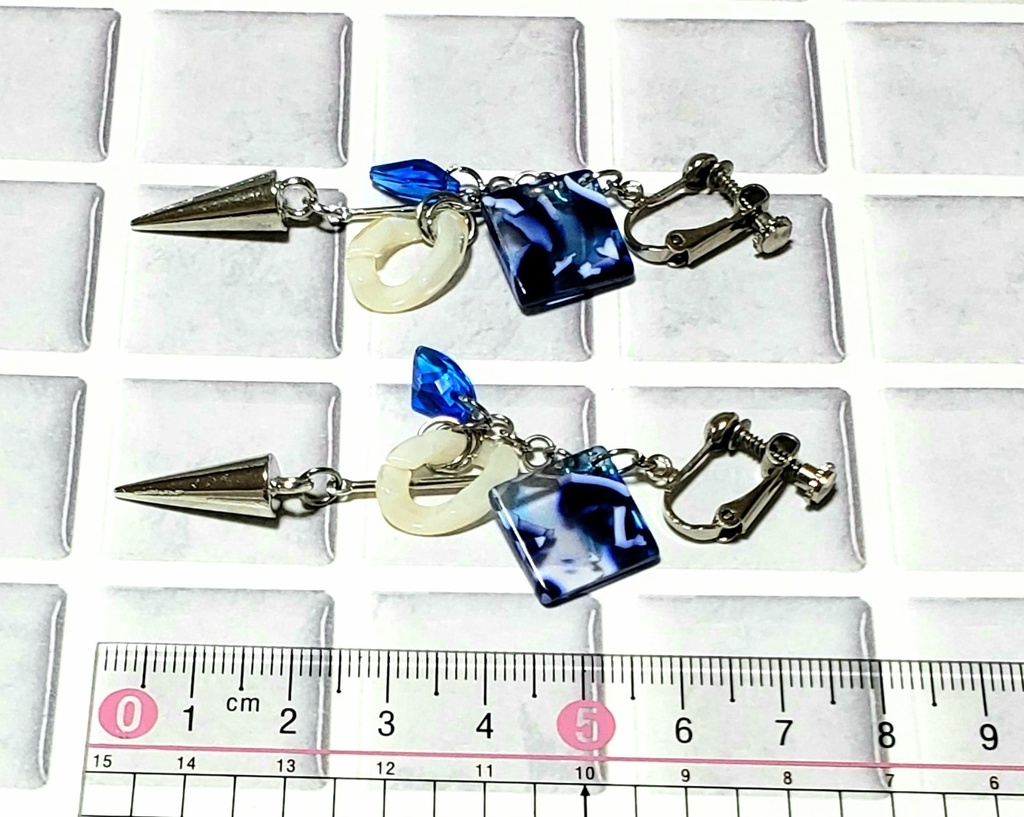 【吸死】カンタロウイメージイヤリング【ピアス交換可】